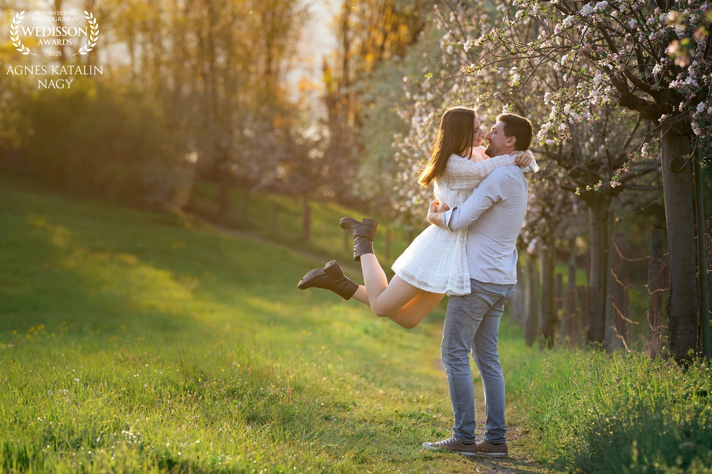 That was the first time I took a photoshoot about Dóri & Ádám. It was their engagement shoot and it was fun and easy going to work together. Since then, we have had 5 other photoshoots together and I'm really grateful that I can capture their important moments from time to time.....