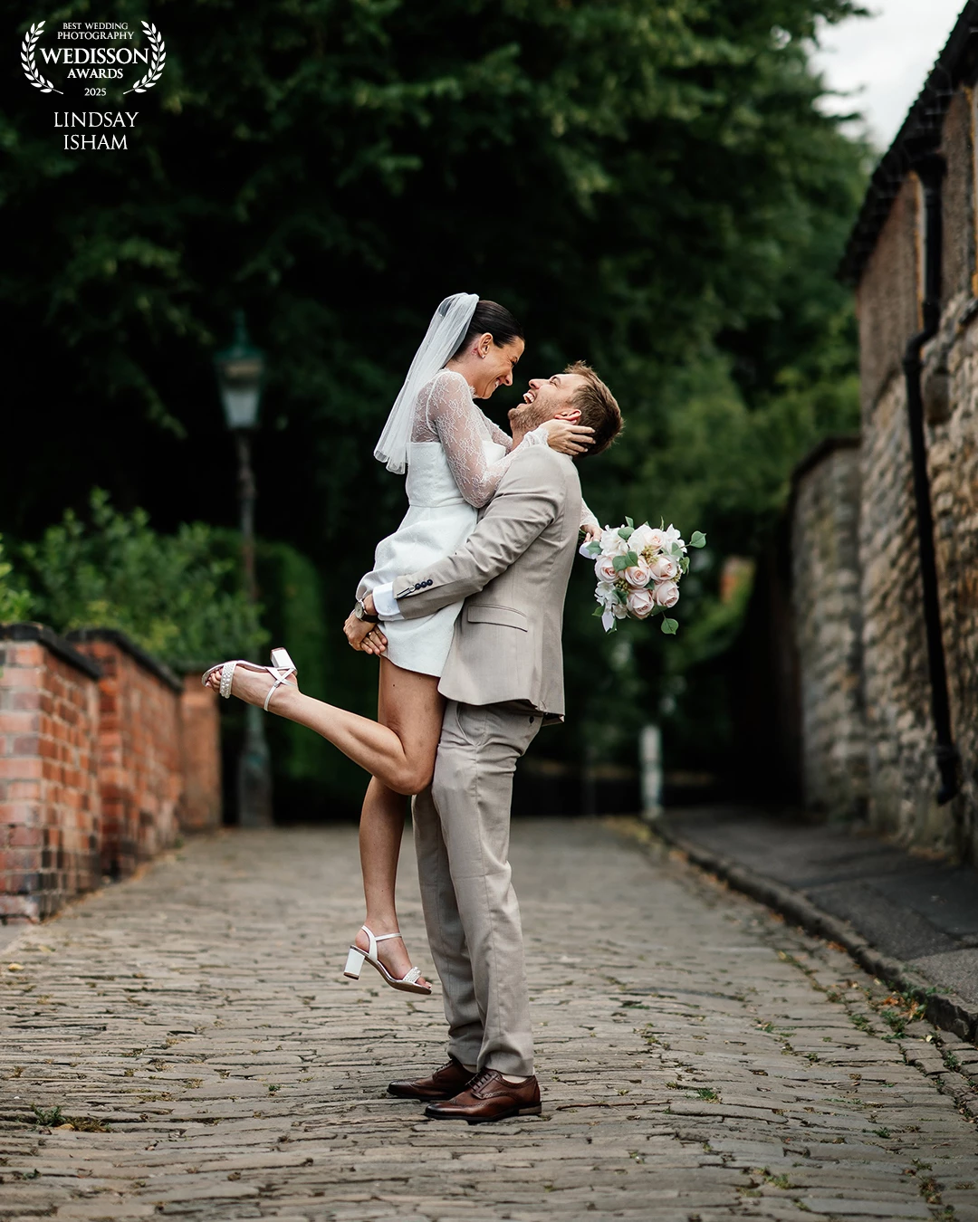 BETH & PETE<br />
<br />
Wandering round Lincoln was an absolute delight with these two. They did the legal bit, as they were heading abroad a few weeks later for their Wedding Day, but still wanted a few snaps; just the two of them, and we had a blast!